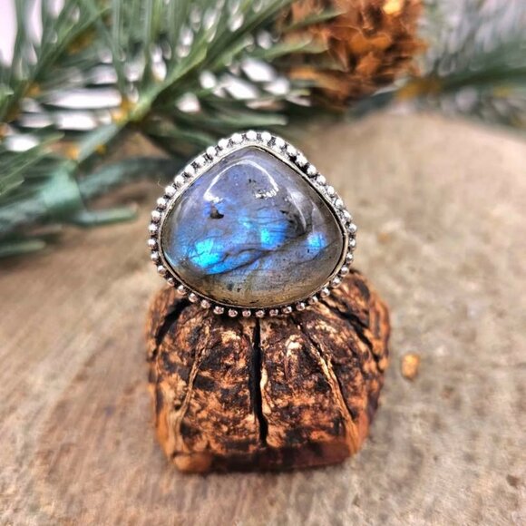 Nature Labradorite Triangular Shape 925 Ring ( Size 8) - Picture 1 of 10